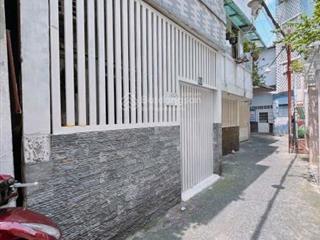 5.5 tỷ đoàn văn bơ f13 q4 nhà đẹp cách 20m ra mt