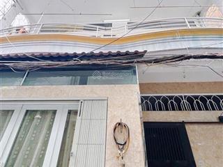 5tỷ3 nhà ngang bề thế 3 tầng  ngang 7,5m kdc hhxóm chiếu