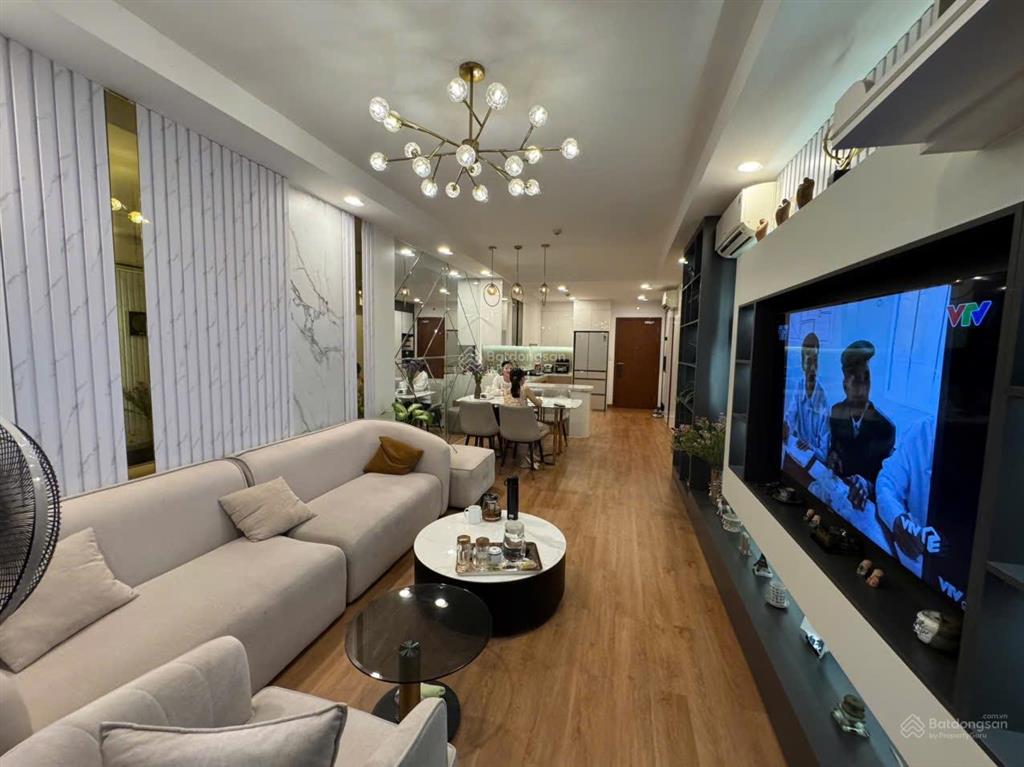 Bán căn hộ khánh hội 23 q4 82m2 view sông giá 5t5006t300