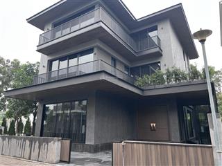 Chính chủ gửi bán bt siêu vip 259m2 villas lakeside kđt splendora bắc an khánh, full nt châu âu