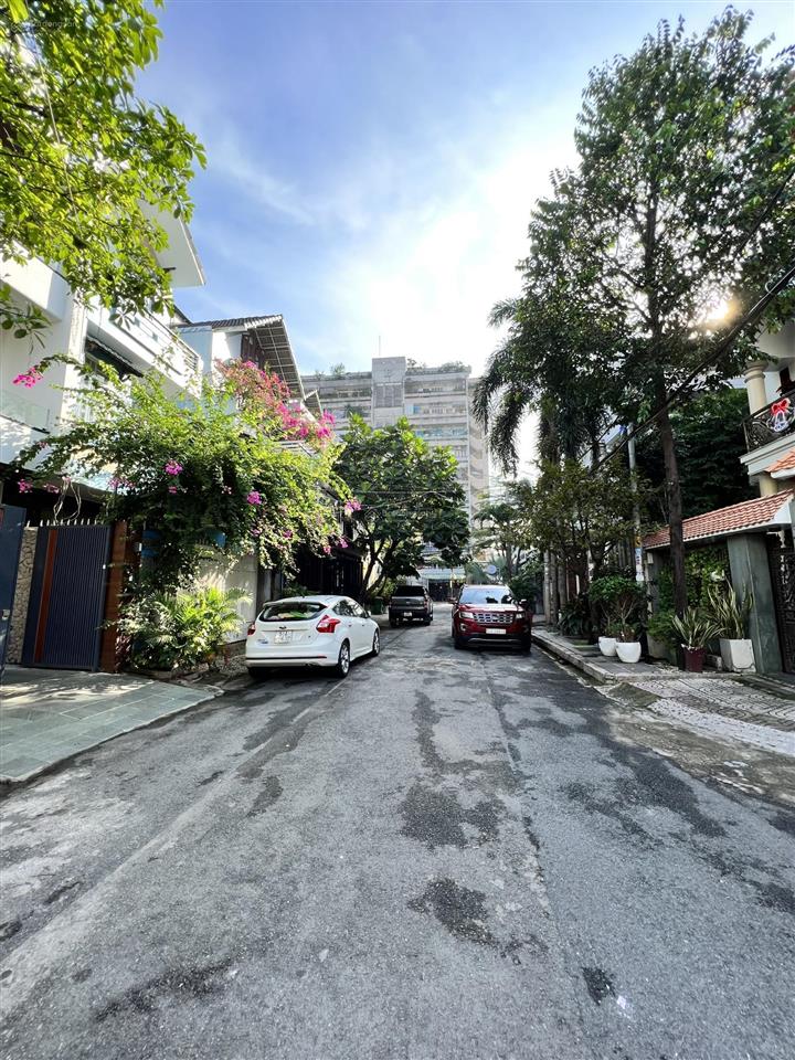 Bán nhà hẻm 10m gò dầu (gần tân sơn nhì) dt 8x26m  2 lầu st  gía 24 tỷ tl