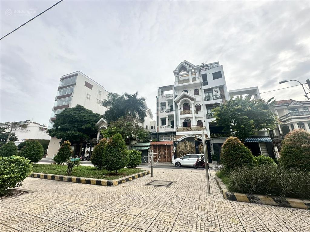 Bán nhà mt đường hiền vương  p. phú thạnh  dt 7x20m  cấp 4  giá 19.8 tỷ tl