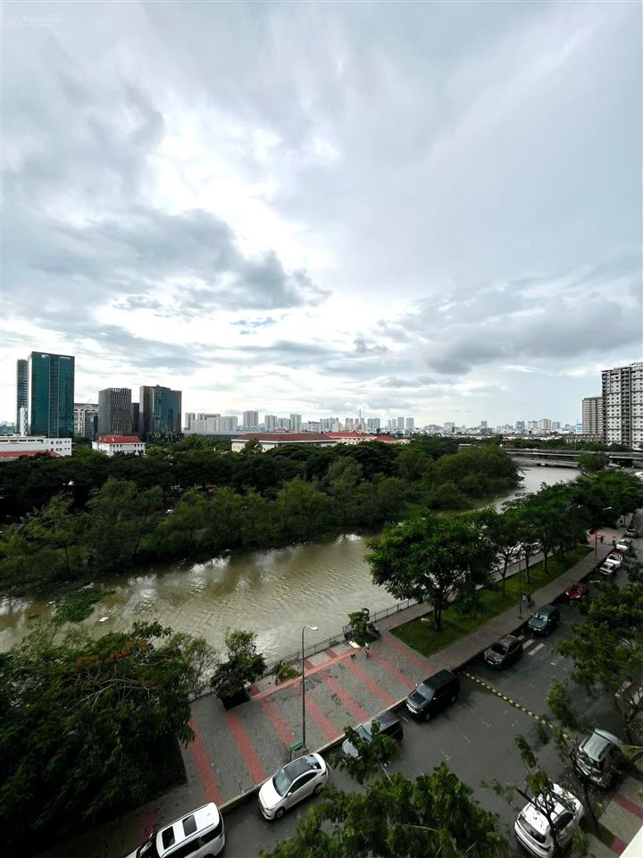 Bán ch riviera point 148m23pn, giá bán 11 tỷ tại tháp t4, căn góc, view sông.  0966 733 ***