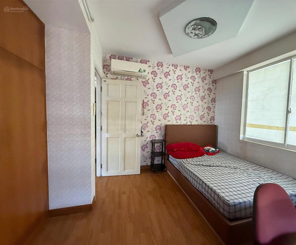 Bán cc phú mỹ thuận, nhà bè 95m2  2pn có nội thất, giá 2 tỷ 3.  hà xem nhà 0966 733 ***