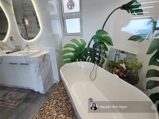 Bán diện tích lớn 4pn 230m2 saigon pearl giá tốt nhất view trực diện sông gọi em ngọc 0938 228 ***
