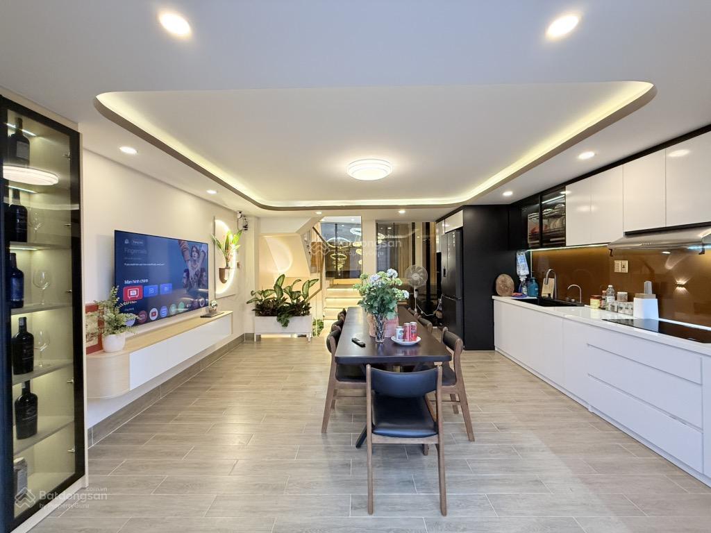 Chủ ngộp bank ra gấp nhà hẻm xe hơi, đường lê lợi, gò vấp, 4,3 x 18 =70m2, 7,7 tỷ.