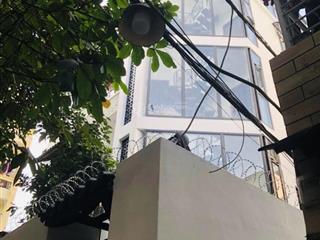 Gấp bán nhà trương định, quận 3  79m2 (4.5 x 18)  5 tầng có sân vườn  cách mặt tiền chỉ 10 mét.