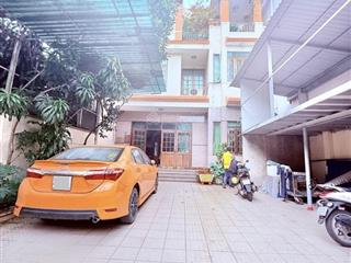 Bán gấp nhà trần hưng đạo, quận 5  xây dựng 208m2 (9 x 23m)  giáp quận 1, gần mặt tiền.