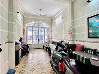 Gấp bán nhà hẻm xe hơi võ văn tần quận 3  ngang lớn 3.8m ô tô vào nhà 5 tầng  chỉ 20m ra mặt tiền
