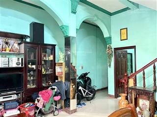 Gấp bán nhà nguyễn trãi, quận 1  ngang lớn hiếm có 6.8m, công nhận 105m2  trước nhà ô tô đậu đỗ