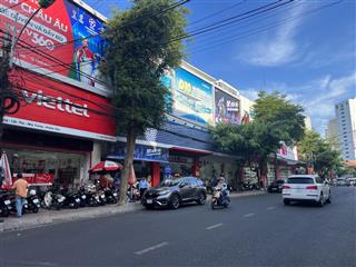 Bán nhà vị trí kinh doanh siêu nhộn nhịp đường quang trung, trung tâm nha trang giá bán 379tr/m2