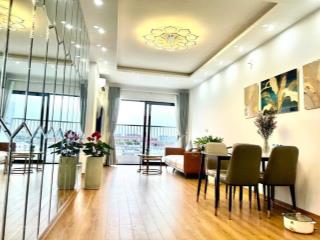 Bán gấp chung cư việt hưng valencia 3pn, 2wc tầng cao thoáng mát căn góc