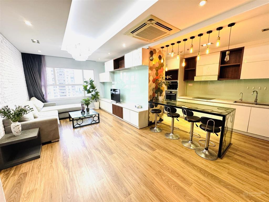 Bán căn hộ siêu đẹp tại sunrise city 2pn 2wc 99m2 giá chỉ 8.2tỷ, full nội thất