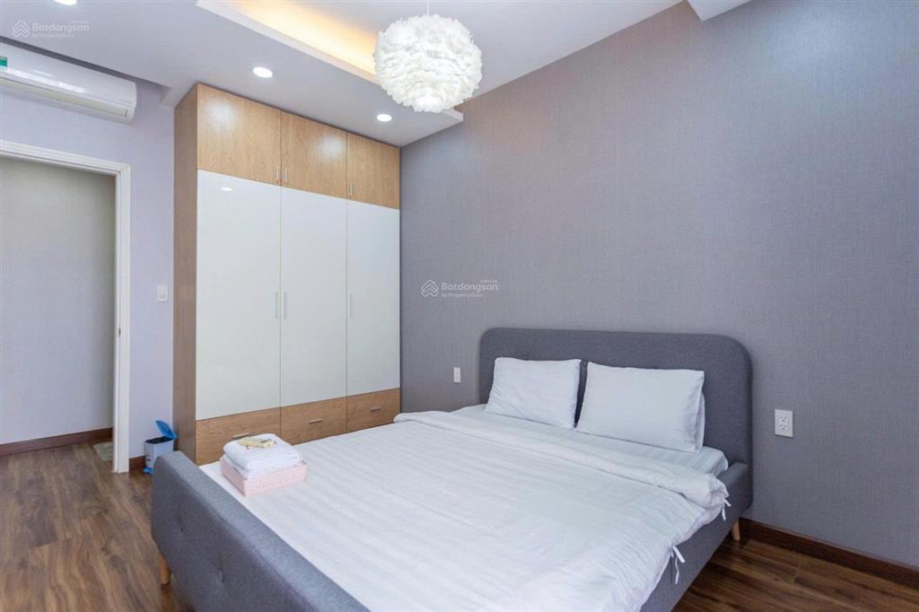Hàng hiếm căn góc có logia view đông  1pn 56m  sunrise city quận 7  xem nhà gọi ngay 0909 982 ***