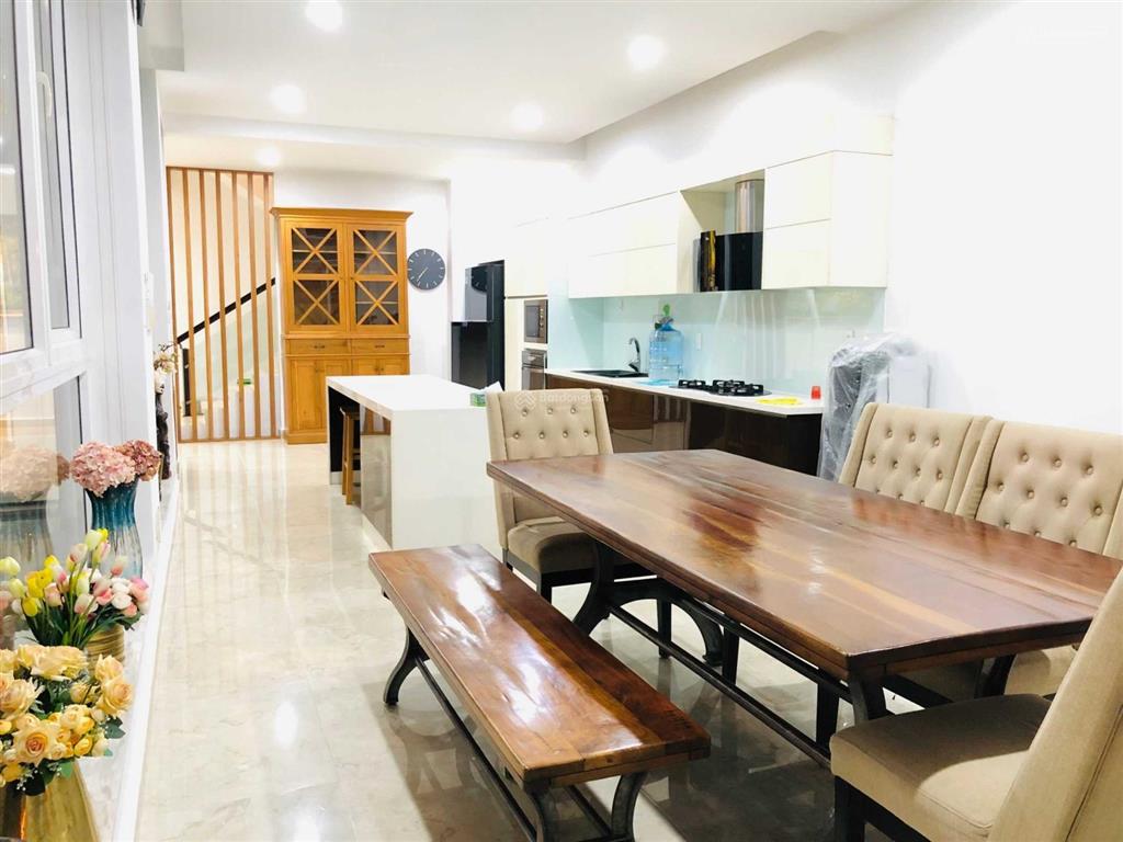Cho thuê biệt thự đẹp, thiết kế hiện đại phú mỹ hưng, nguyễn văn linh, nguyễn đức cảnh