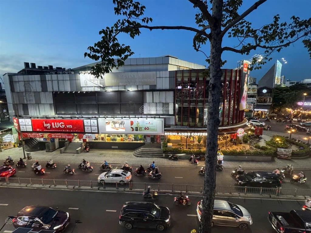 Bán nhà 3 tầng mặt tiền phan văn trị ngay tttm sài gòn mall dt 4,2x17m, gía chỉ 15tỷ tl p.10 gò vấp