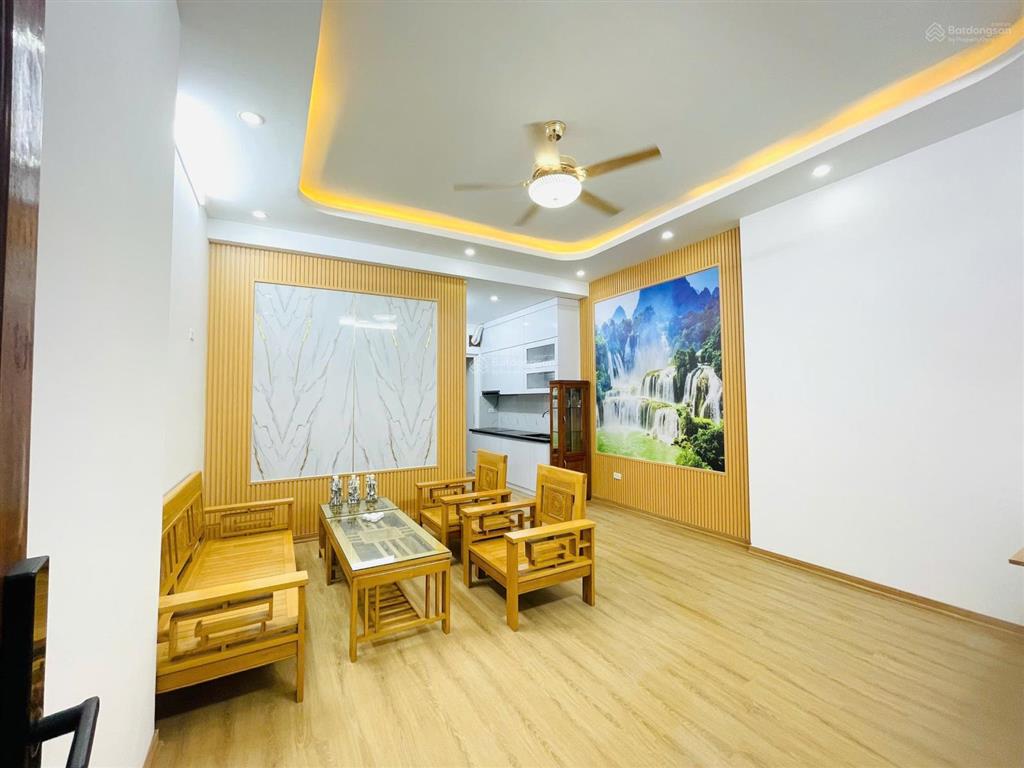 Bán căn chung cư kim văn kim lũ 45 m 1 ngủ 1vs giá 3,3 tỷ