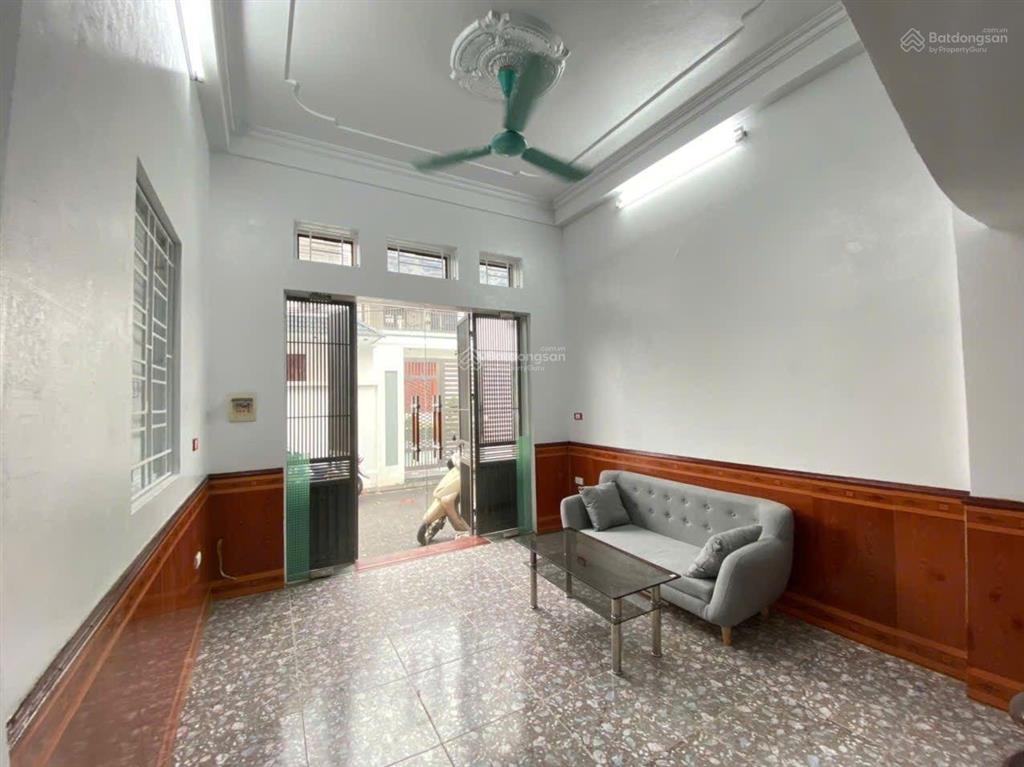 Bán nhà rẻ 3 tầng nguyên khê cách 50m ra đường trục chính, cách 150m ra đường ql3 đường thông