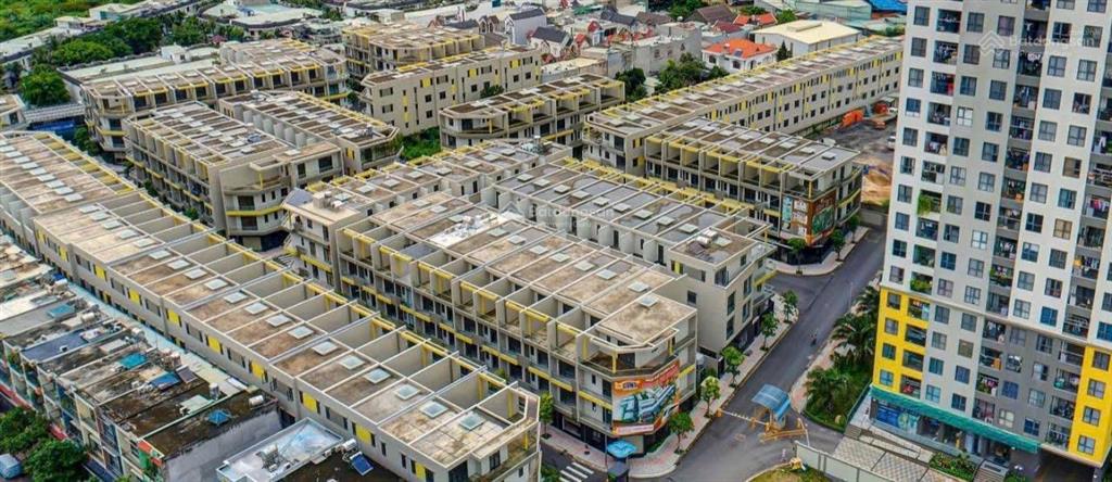 Bán nhà mặt phố bcons uni valley, 7,7 tỷ/ 211 m2, phường đông hòa, dĩ an, bình dương