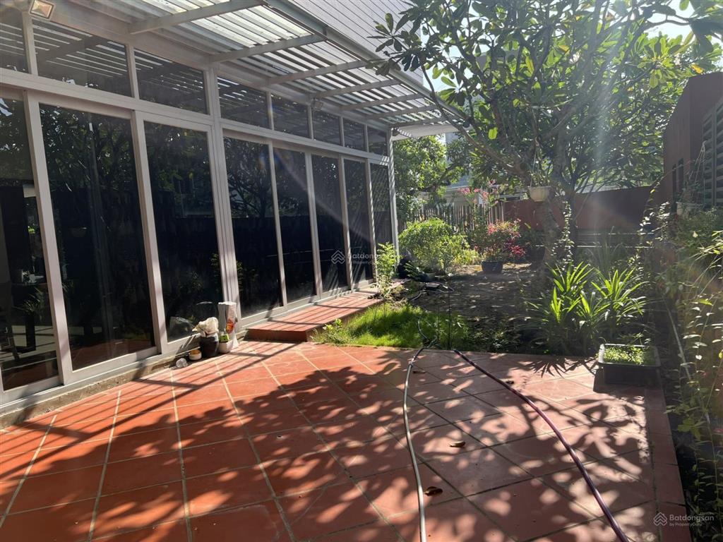 Căn biệt thự 2mt riviera cove cao cấp q9 cũ,gần liên phường global chốt bán 52.5 tỷ , mtg