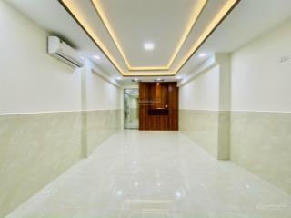 Căn nhà gọn gàng, hxh, sát mặt tiền trung tâm phú nhuận