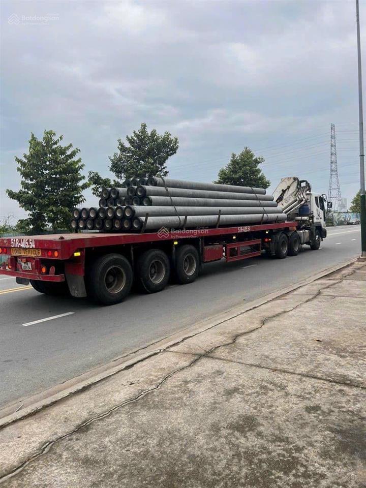 Cần bán lô đất 80m2 đối diện công viên, trường học giá 1.36 tỷ ,  0978 782 ***