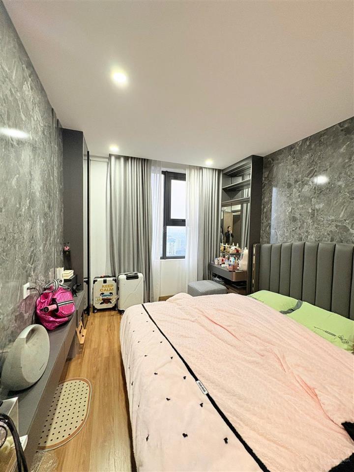 Bán nhanh căn hộ 3pn 114m2 tầng trung, view thành phố ngắm bắn pháo hoa triệu đô