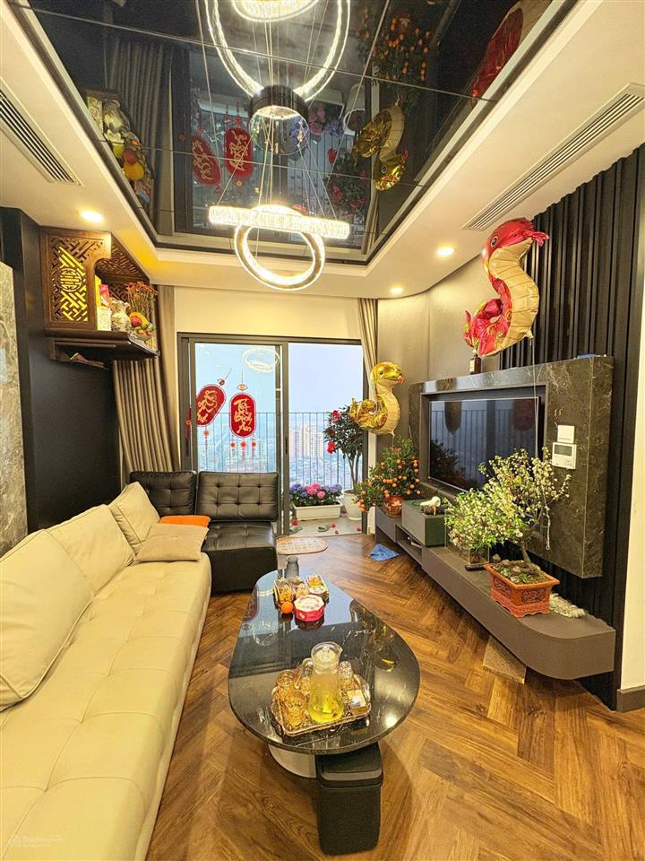 Bán nhanh căn hộ 3pn 114m2 tầng trung, view thành phố ngắm bắn pháo hoa triệu đô