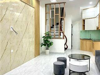 Bán gấp nhà đẹp 2 thoáng 5 tầng tố hữu, full nội thất cao cấp. ô tô đỗ cửa. hàng xóm thân thiện
