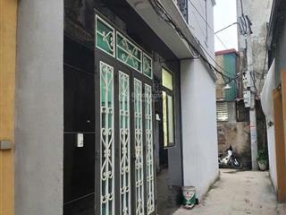 Bán nhà sát bến xe yên nghĩa. oto tránh cách nhà 20m.