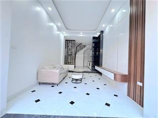 Bán nhà gần trường cấp 3 chuyên nguyễn huệ oto gần.chủ tặng full nội thất.