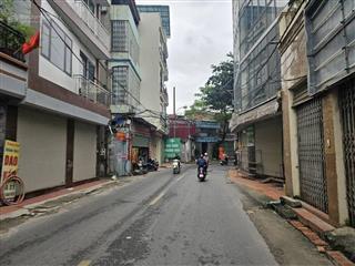 Bán nhà dương nội lô góc oto tránh .kinh doanh đa dạng mặt hàng.