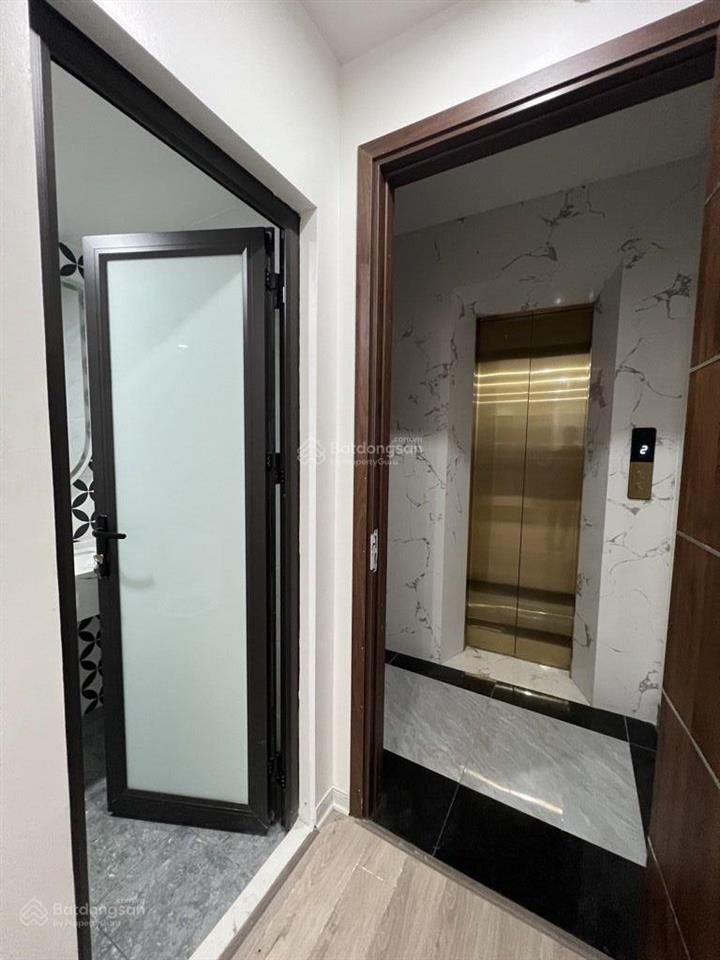 Bán gấp nhà mậu lương 5 tầng thang máy. ngõ thông. full nội thất. khách mua về đón tết 2026.