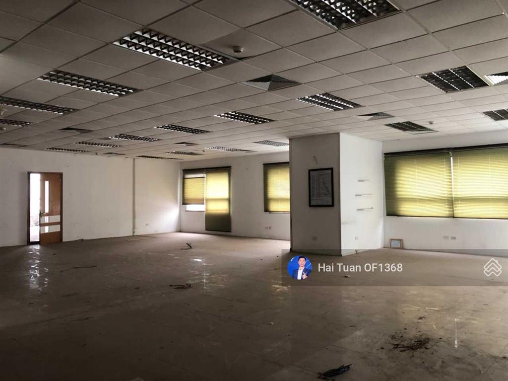 Tôi cần chuyển nhượng 1000m2 sàn văn phòng tại tòa nhà lớn, mặt phố trần phú, quận hà đông