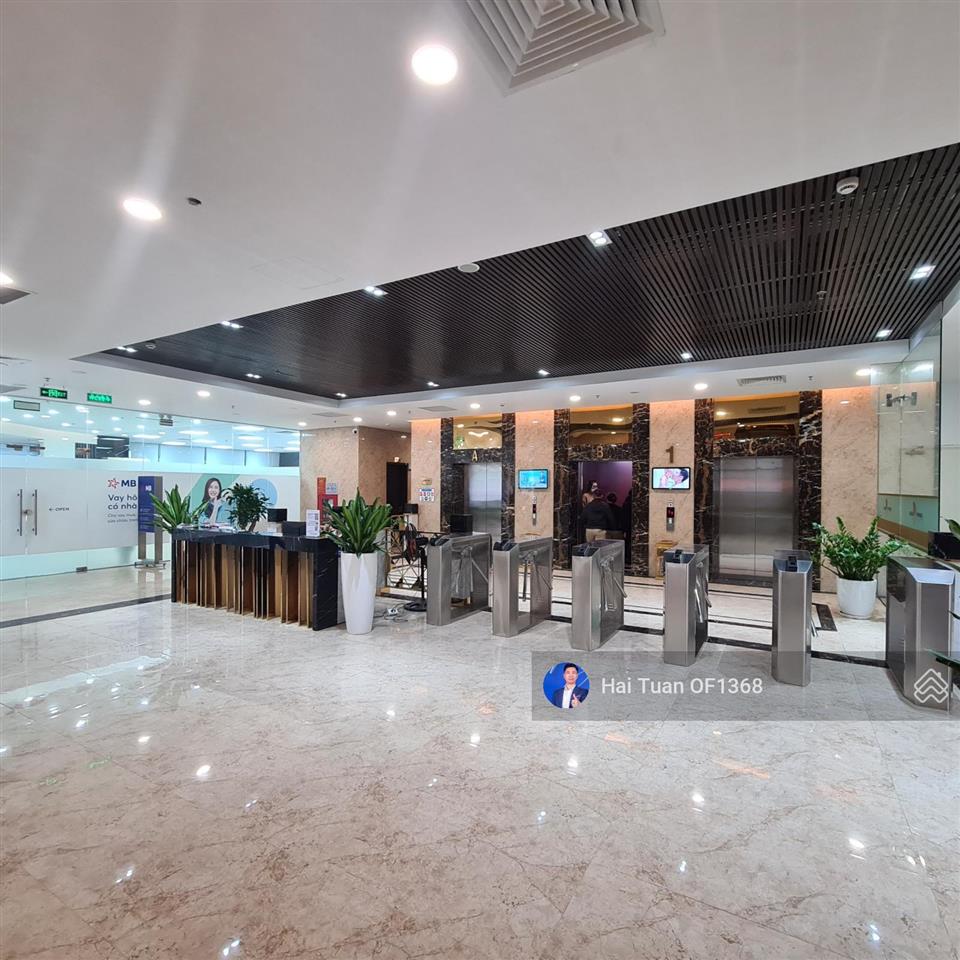 Cho thuê văn phòng tòa gold tower 100m2  0906 011 ***
