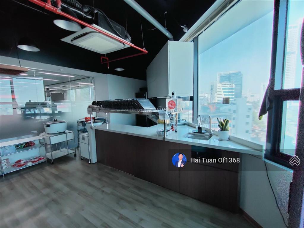 Cho thuê văn phòng tòa gold tower 100m2  0906 011 ***
