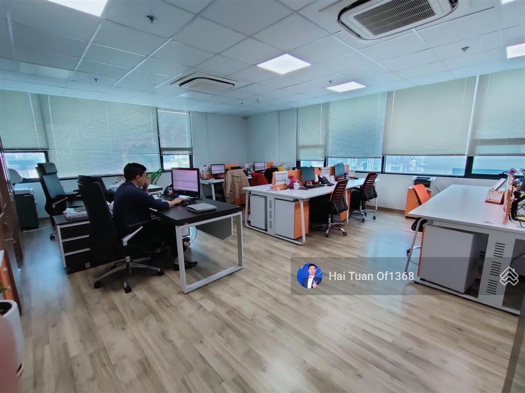 Cho thuê văn phòng tòa gold tower 100m2  0906 011 ***