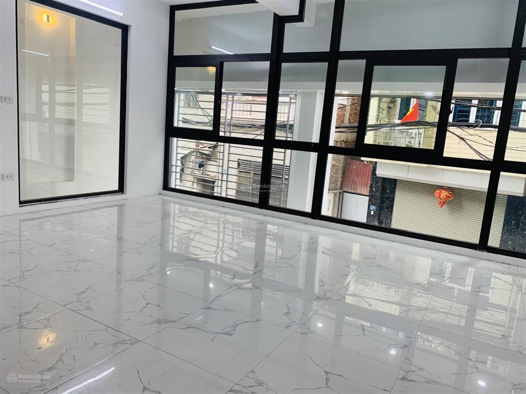 Cho thuê mbkd, kho, ki ốt tại 143 nguyễn chính, hoàng mai, ô tô đỗ cửa