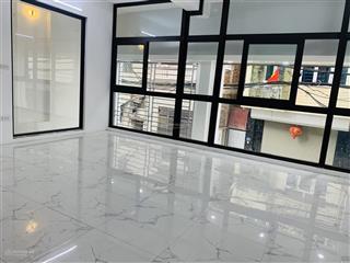 Cho thuê mbkd, kho, ki ốt tại 143 nguyễn chính, hoàng mai, ô tô đỗ cửa