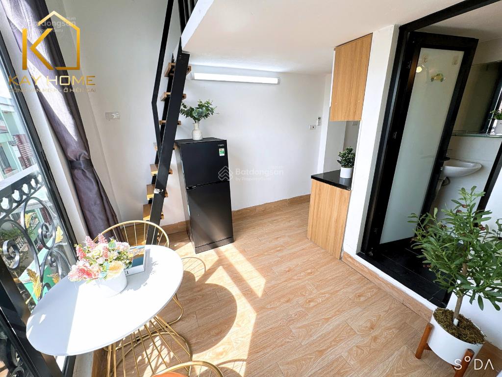 Cho thuê phòng gác xép tại 143 nguyễn chính, cửa sổ ban công siêu đẹp