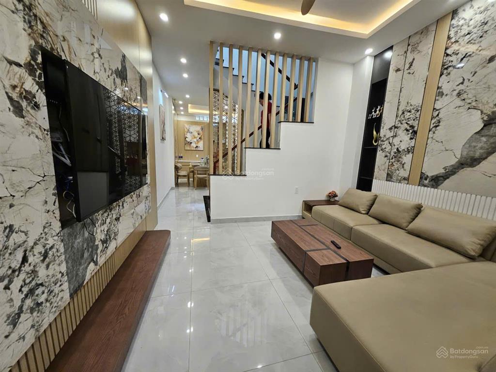 Chính chủ bán hoặc cho thuê nhà mới 178 đường tạ uyên, p.minh phụng 4m nở 6m x 20m, 5 tấm 24 tỷ