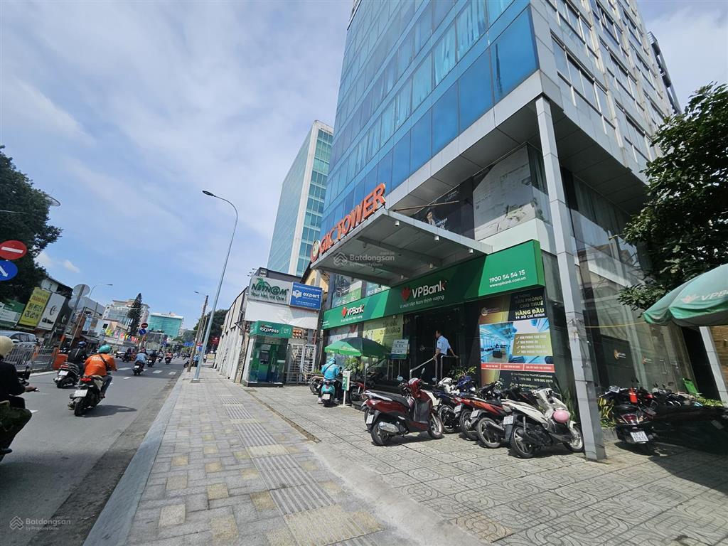 Bán cao ốc góc 2 mặt tiền đường lớn 10a nguyễn thị minh khai  đối diện tòa nhà đài vov q1, 18x18m