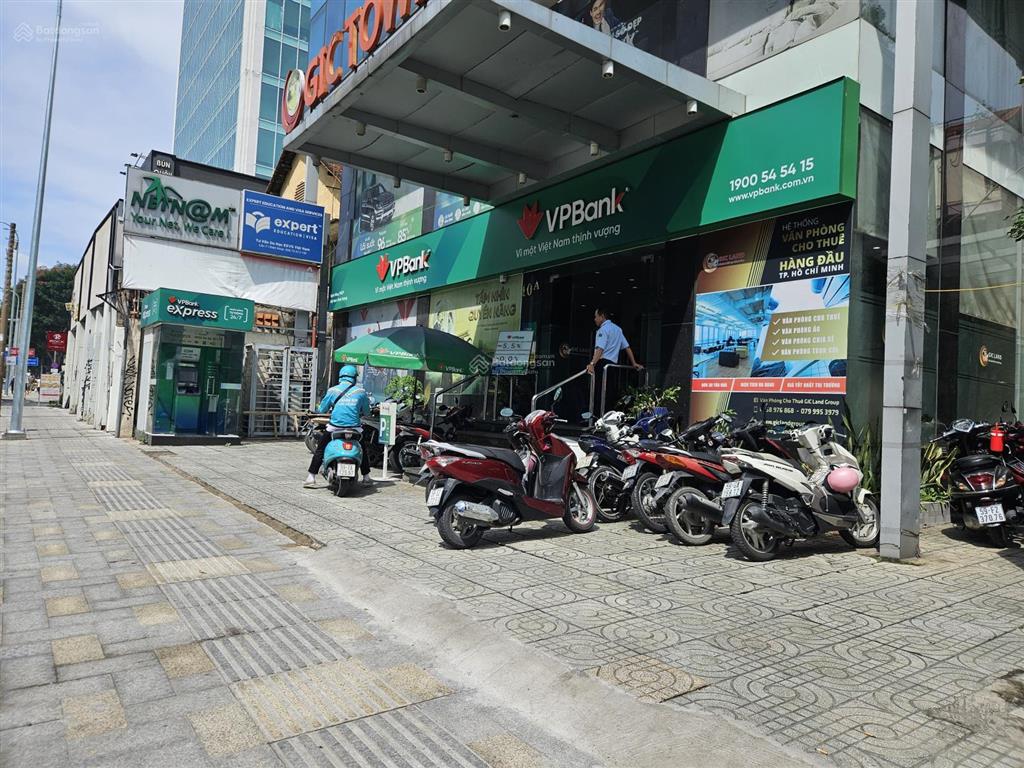 Bán cao ốc góc 2 mặt tiền đường lớn 10a nguyễn thị minh khai  đối diện tòa nhà đài vov q1, 18x18m