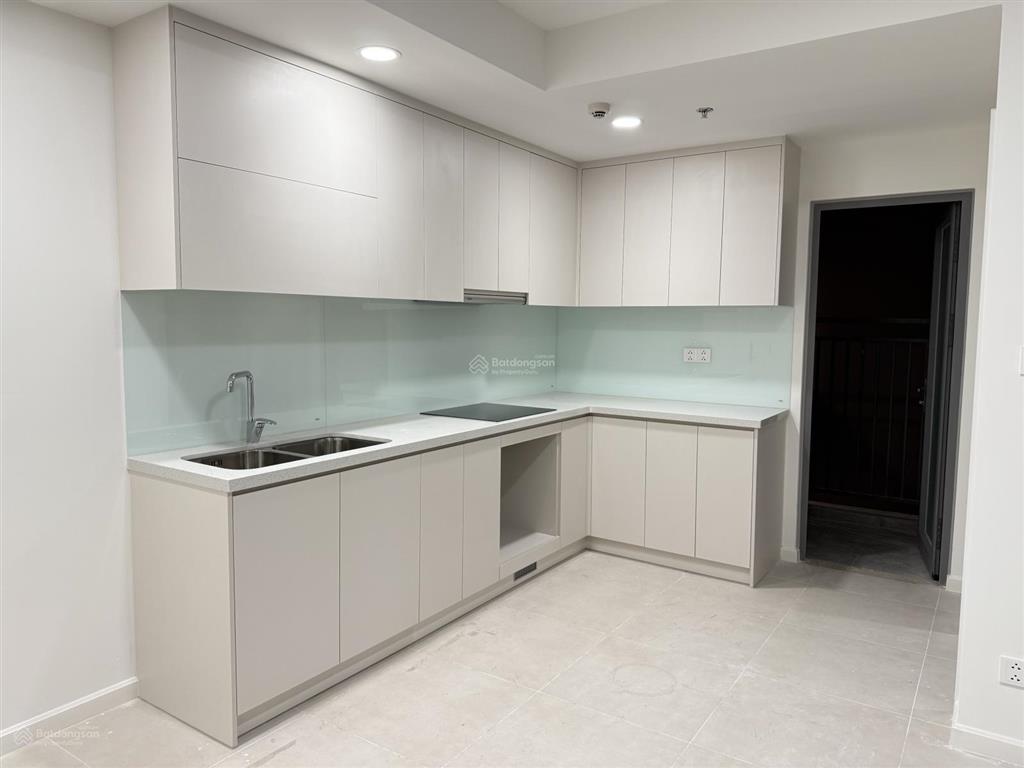 Cho thuê cc urban green, 10 triệu, 65m2, 2pn, 2wc có nội thất. tặng 3 tháng pql