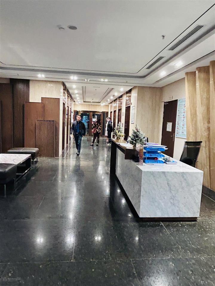 Cho thuê căn 3pn 140m2 tầng cao thoáng  view đẹp, cc green diamond 93 , giá 2xtr.  0931 318 ***