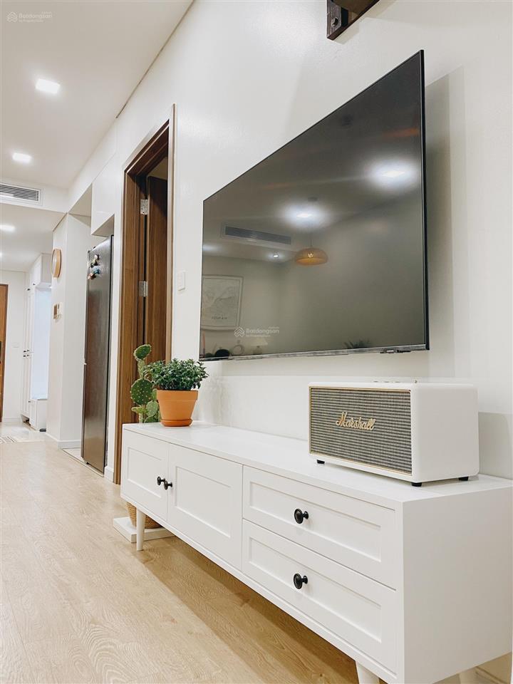 Cho thuê căn hộ vinhomes nguyễn chí thanh, 26 triệu, 115 m2, đẹp, nhiều tiện ích