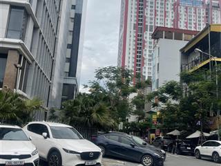 Bán nhà 4 tầng phố duy tân  cầu giấy. dt100m2 x mt4m. giá 39,5ty. ô tô tránh, vỉa hè, kd sầm uất.