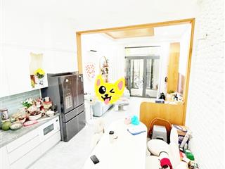 Nhà góc 2 mặt tiền hxh đường 3/2, 56m2 ngang 4.2m, 4 tầng, nhỉnh 16 tỷ  nhà đẹp trung tâm quận 10!