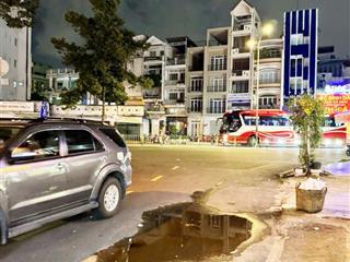 Mặt tiền phan xích long, mở cửa là có tiền!!! 68m2 ngang 4m, 2 tầng, mới keng, chỉ 14 tỷ