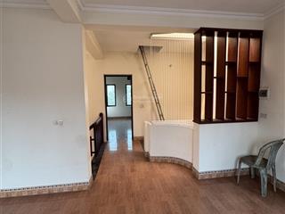Chủ cần bán gấp nhà thị trấn đông anh. lô góc  ô tô tránh  kinh doanh luôn  giá ra lộc cực mỏng